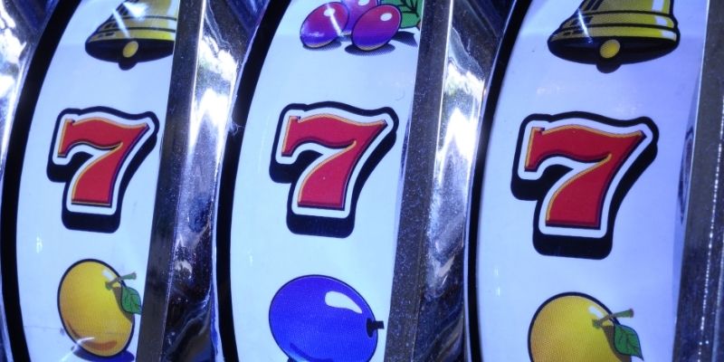 Low stakes poker in practice